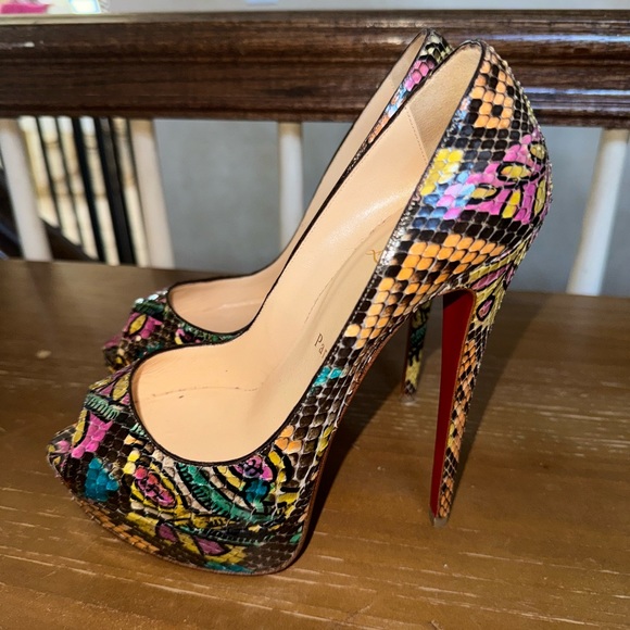 Christian LOUBOUTIN ~ Real PYTHON open toes Bianca Pumps ~ US: 6;EU:36*AUTHENTIC - Picture 4 of 9